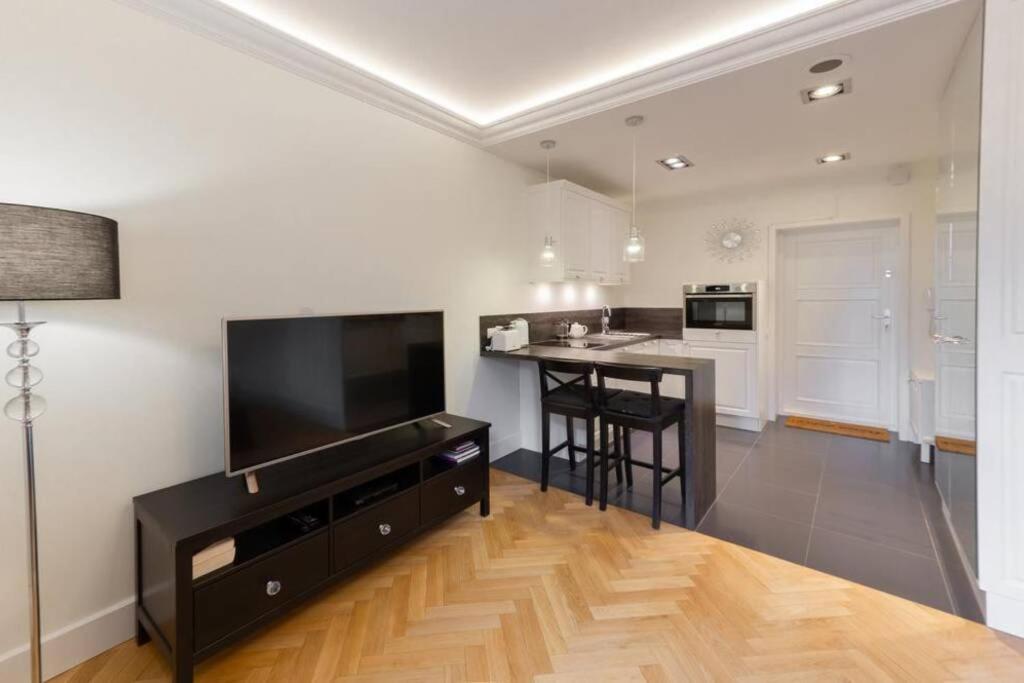 Apartamenty-Mi Crystal Warsaw Exterior photo
